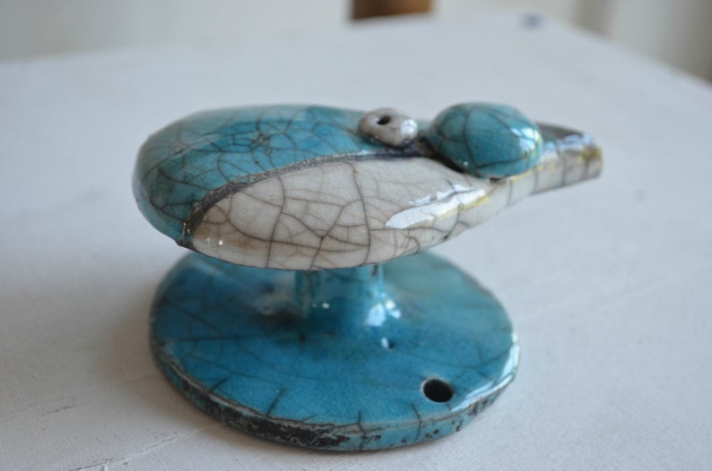 Gancio Balena 1 gancio appendiabiti in ceramica raku balena azzurro