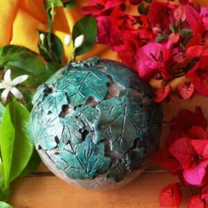 Vaso a Sfera con Foglie
